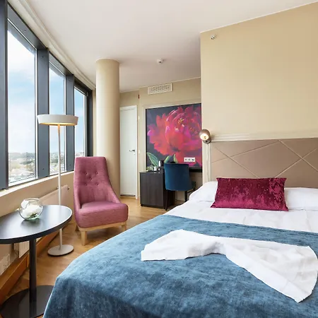 Thon Partner Forum Hotel 4*